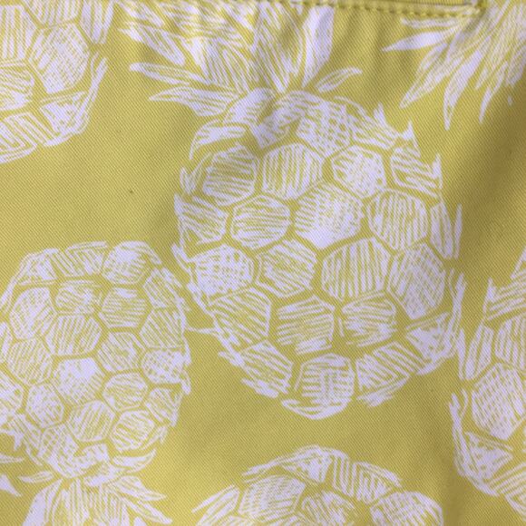 Old Navy Yellow White Pineapple Print Shorts Women's Size 0 - Picture 9 of 15